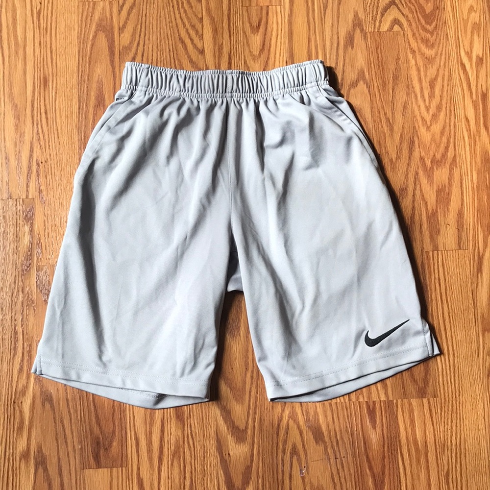 Men’s Grey Nike DRIFIT Basketball Shorts